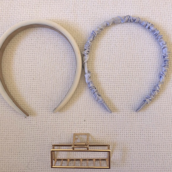Hair product bundle two headbands and a gold claw clip - Picture 2 of 7